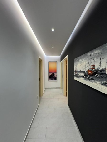 Tirane, jepet me qera apartament 2+1+post parkimi Kati 2, 110 m² 750 € (Ali Dem Supermarket BioJu)