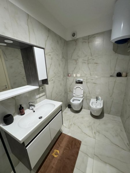 Tirane, jepet me qera apartament 2+1+post parkimi Kati 2, 110 m² 750 € (Ali Dem Supermarket BioJu)