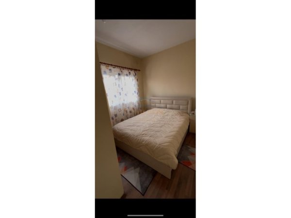 Tirane, shitet Vile , 467 m² 360.000 € (KOMBINAT)