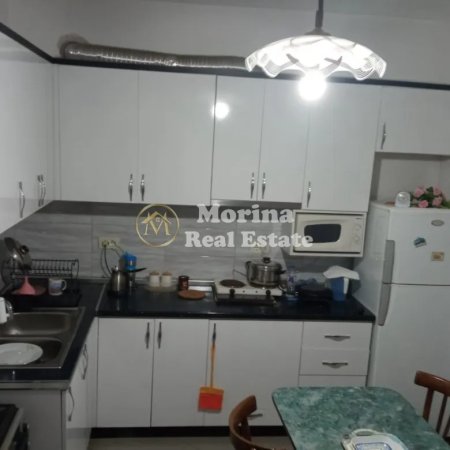Tirane, jepet me qera Vile 1 Katshe , 120 m² 600 € (Laprake)