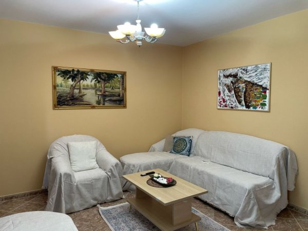 Durres, jepet me qera apartament 1+1+Ballkon , 55 m² 400 € (Porti Durres)
