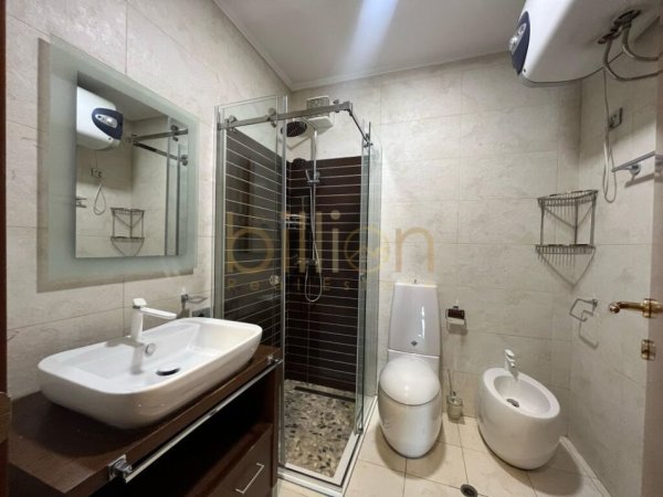 Tirane, jepet me qera apartament 3+1+Aneks+Ballkon Kati 4, 135 m² 850 € (Rruga e Durrsit)