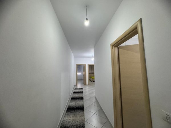 Tirane, jepet me qera apartament 3+1+Ballkon Kati 2, 136 m² 650 € (Astir)