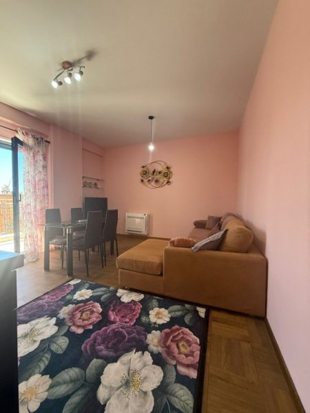 Tirane, jepet me qera apartament 1+1+Ballkon Kati 4, 70 m² 600 € (Bulevardi Zogu Par Ministria e Drejtësis Rruga Dervish Hatixheja)