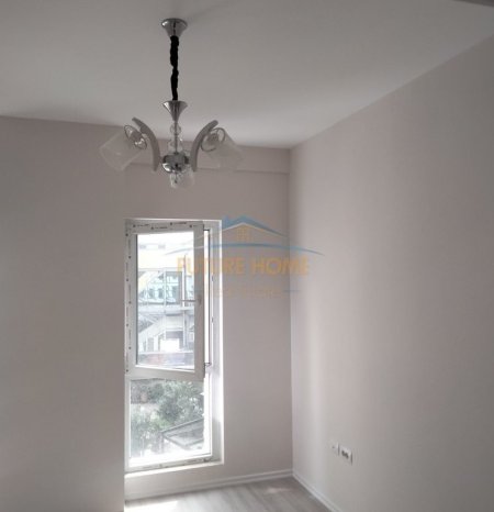 Tirane, jepet me qera apartament 2+1 Kati 2, 93 m² 700 € (Zogu i Zi)