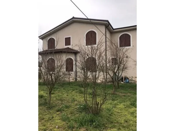 Tirane, shitet Vile , 286 m² 420.000 € (BALDUSHK)