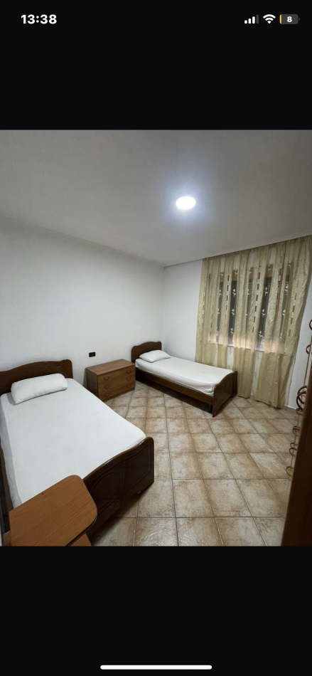 Tirane, jepet me qera apartament 2+1 Kati 2, 90 m² 550 € 