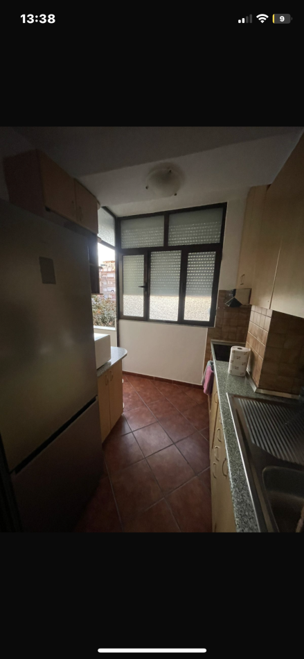 Tirane, jepet me qera apartament 2+1 Kati 2, 90 m² 550 € 