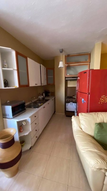 Tirane, jepet me qera apartament 1+1 Kati 8, 80 m² 600 € (Rruga e Bogdanve)