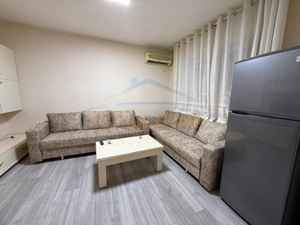 Tirane, shes apartament 1+1 Kati 1, 60 m² (Myslym Shyri)