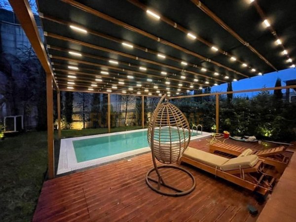 Tirane, shitet Vile , 255 m² 825.000 € (REZIDENCA PORTA E GJELBER)