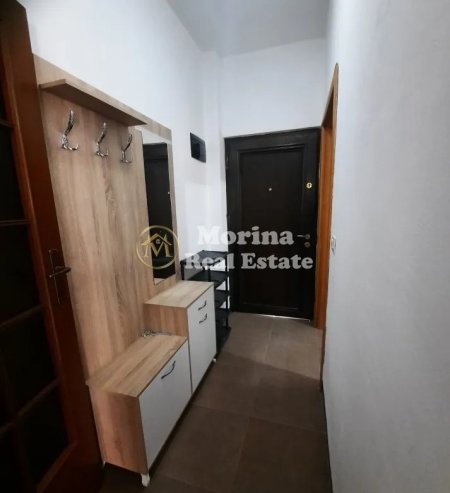 Tirane, jepet me qera apartament 1+1 Kati 1, 60 m² 380 € (Rruga Hekuran Mara, Ish-Tregu elektrik)