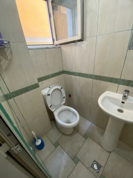 Jepet me Qera Super Hyrja 1+1 në 5 Maji, pranë Concord Center , 450 €