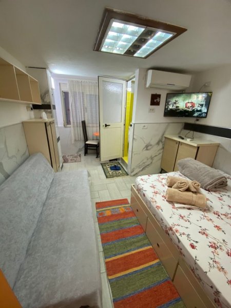 Jepet me Qera Super Garsoniere ne 5 Maji pranë Concord Center , Kati 0, 30 m² 380 €URO