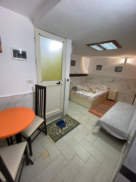 Jepet me Qera Super Garsoniere ne 5 Maji pranë Concord Center , Kati 0, 30 m² 380 €URO