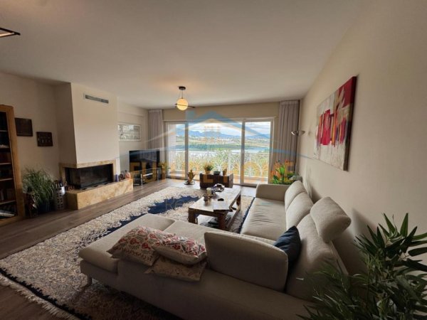 Tirane, shitet Vile , 383 m² 630.000 € (FARKE)