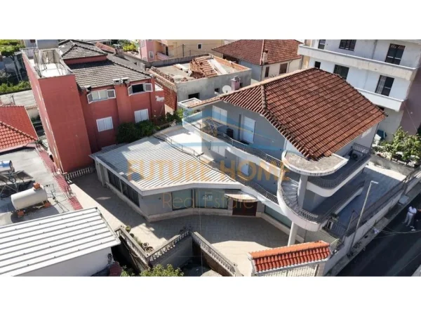 Tirane, shitet Vile , 639 m² 450.000 € (KODRA E PRIFTIT)