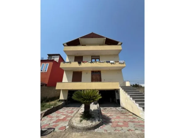 Tirane, shitet Vile , 419 m² 800.000 € (KASHAR)