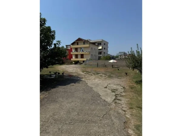Tirane, shitet Vile , 419 m² 800.000 € (KASHAR)