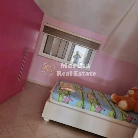 Tirane, jepet me qera Vile 5+1 , 250 m² 1.500 € (Ali Demi)