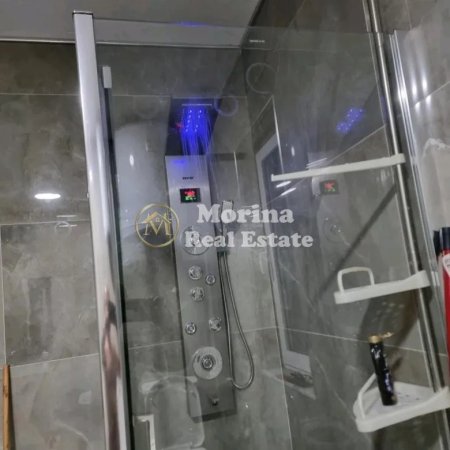 Tirane, jepet me qera Vile 5+1 , 250 m² 1.500 € (Ali Demi)