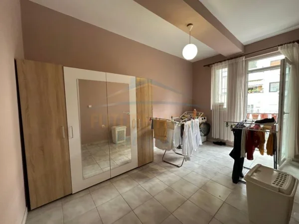 Tirane, shitet Vile , 210 m² 500.000 € (SHKOLLA E BALETIT)