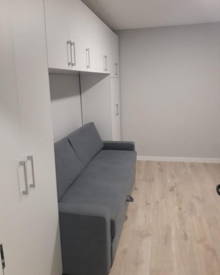 Tirane, jap me qera vetem 1 dhome 1+1 Kati 1, 40 m² 460 € (sulejman delvina)