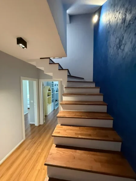 Tirane, jepet me qera apartament Dublex Kati 2, 120 m² 1.000 € (Kodra Diellit 2)
