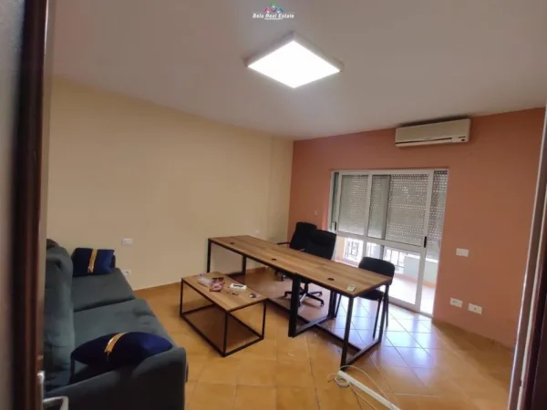 Tirane, jepet me qera zyre Kati 2, 140 m² 80.000 leke  (rruga e elbasanit)