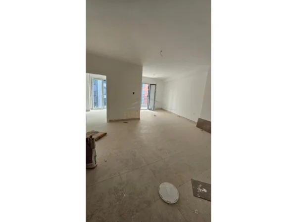 Tirane, shitet apartament 2+1 , 89 m² 130.000 € 