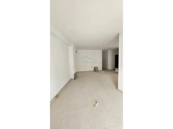 Tirane, shitet apartament 2+1 , 89 m² 130.000 € 