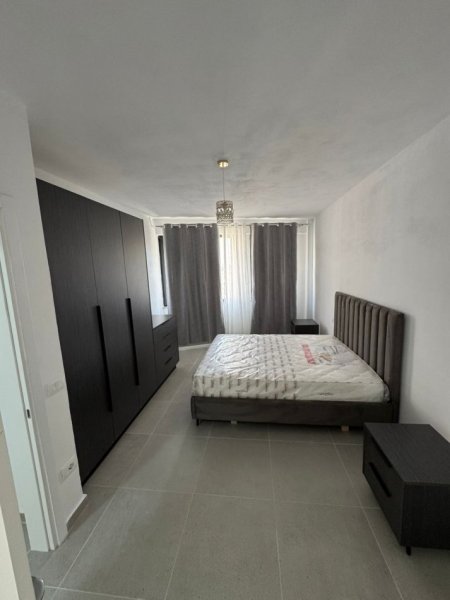 Tirane, jepet me qera apartament 2+1 Kati 7, 700 € 