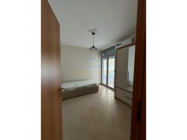 Tirane, jepet me qera apartament 3+1 Kati 5, 125 m² 600 € (Fresk , Pasticeri Melisa)