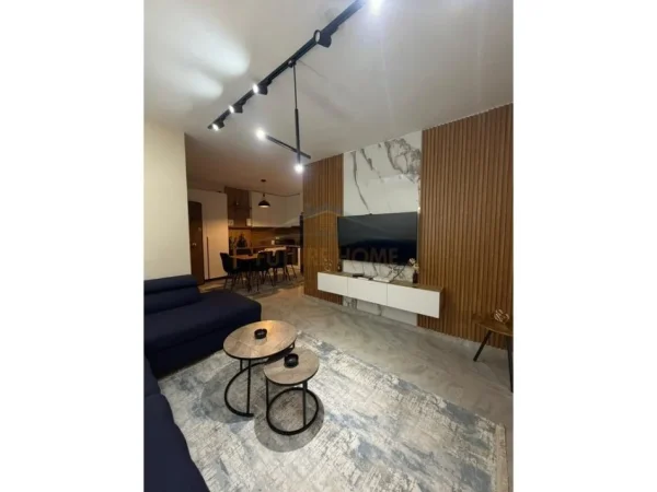 Tirane, shitet apartament 2+1 Kati 1, 75 m² 115.000 € (Shkoze)