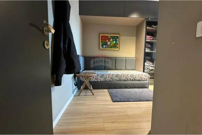 Tirane, shitet apartament 3+1+Ballkon Kati 6, 137 m² 300.000 € (Don Bosko)