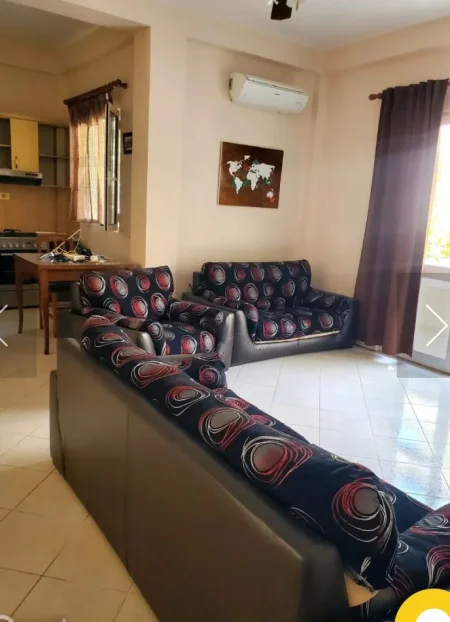 Tirane, jepet me qera apartament 3+1+Ballkon Kati 1, 100 m² 550 € (selite)