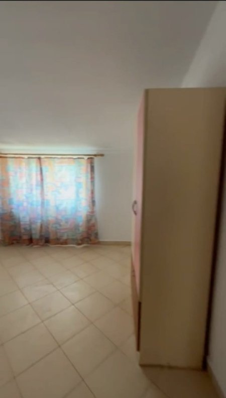 Tirane, jepet me qera apartament 2+1 Kati 3, 410 € 