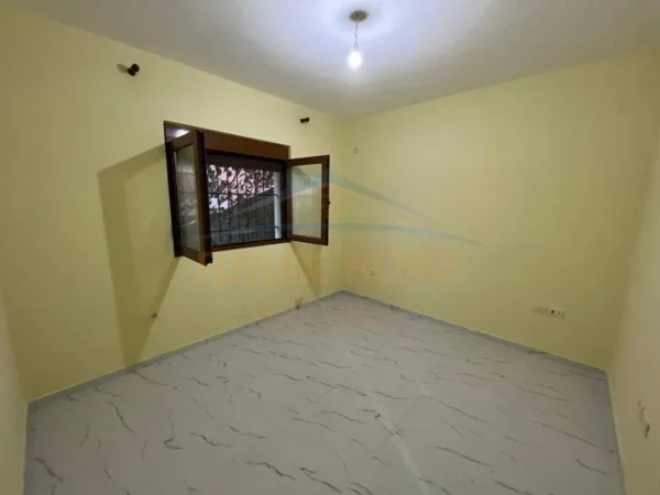 Tirane, shitet Vile , 220 m² 350.000 € (ALI DEMI)