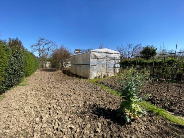 Tirane, shitet shtepi , 175 m² 250.000 € (LAKNAS)