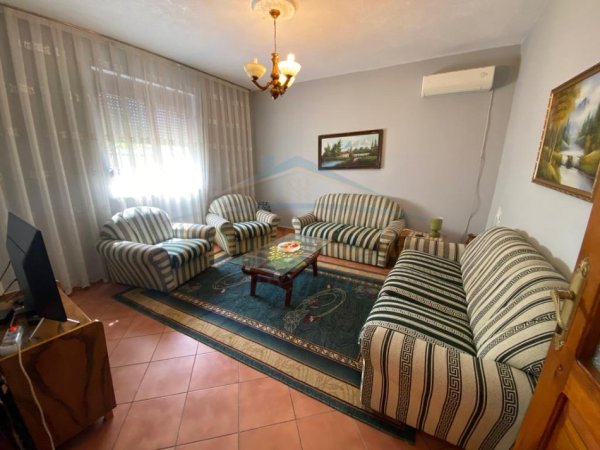 Tirane, shitet shtepi , 175 m² 250.000 € (LAKNAS)