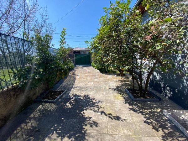 Tirane, shitet shtepi , 175 m² 250.000 € (LAKNAS)