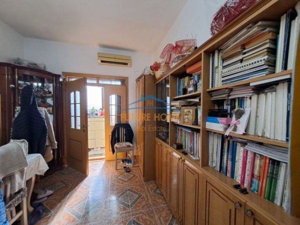Tirane, shitet , 195 m² 162.000 € (KOMBINAT)