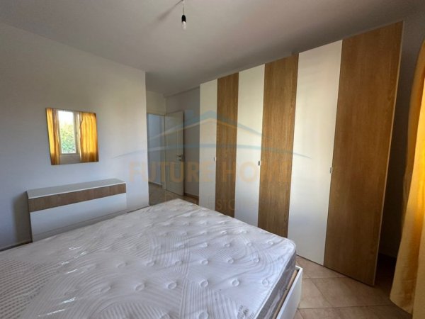 Tirane, jepet me qera apartament 2+1 Kati 2, 90 m² 600 € 