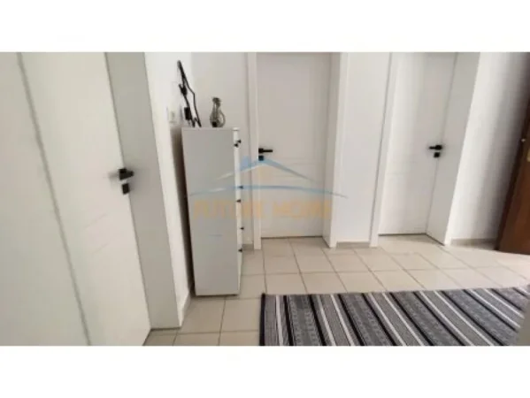 Tirane, shitet shtepi , 90 m² 230.000 € (VARRI BAMIT)