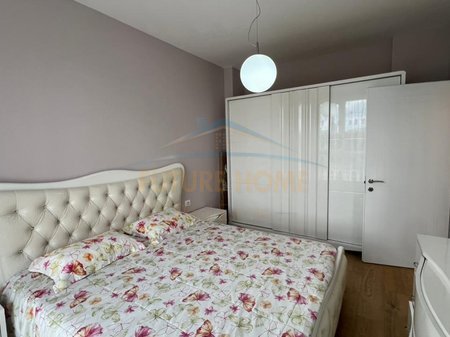 Tirane, jepet me qera apartament 1+1+Ballkon Kati 3, 73 m² 600 € 