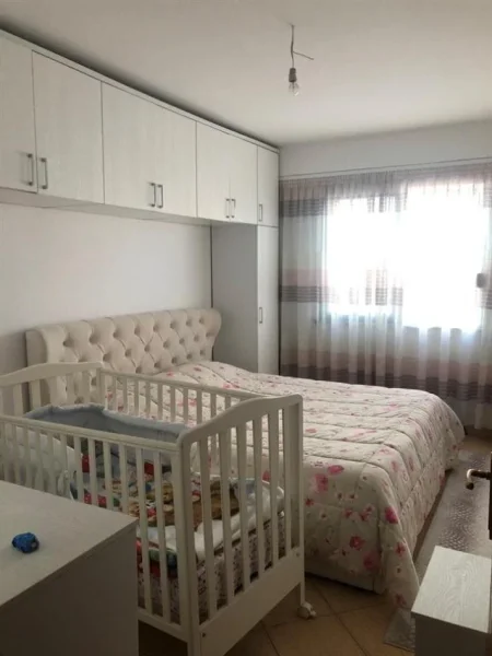 Tirane, jepet me qera apartament 2+1 Kati 2, 105 m² 550 € (5 maji)