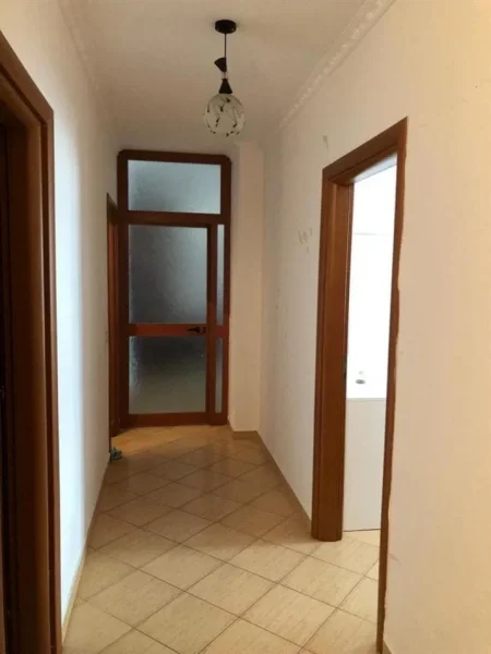 Tirane, jepet me qera apartament 2+1 Kati 2, 105 m² 550 € (5 maji)