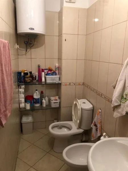 Tirane, jepet me qera apartament 2+1 Kati 2, 105 m² 550 € (5 maji)