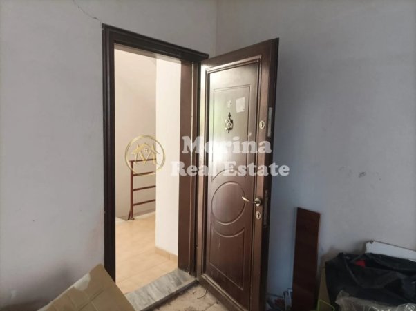 Tirane, jepet me qera ambjent biznesi Kati 1, 90 m² 450 € (Fresku)
