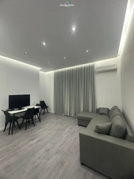 Tirane, jepet me qera apartament 1+1 Kati 2, 55 m² 700 € (rruga e elbasnit)